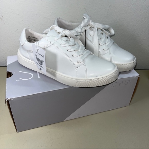 28 Brand New With Box Stylus Washed Womens Memory Foam White Sneakers Size 6M - Picture 6 of 8